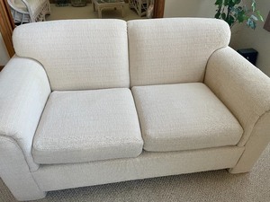 lot 6 image: Drexel Contemporary Classics Cream Loveseat