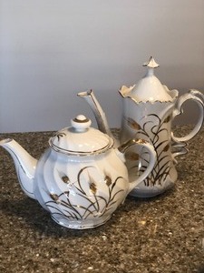 lot 66 image: 26 Piece Lefton China Luncheon Set