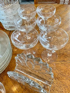 lot 76 image: Clear Glass Grouping