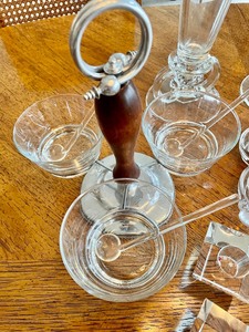 lot 77 image: Decorative Glass Items