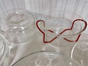 lot 92 image: Clear Glass Serving Dishes