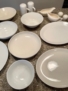 lot 62 image: Lot of White Dishware