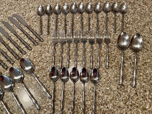 lot 72 image: Rebacraft Bamboo Stainless Steel Flatware