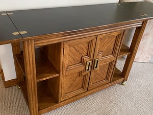 lot 115 image: Vintage Buffet ServingConsole Table