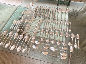 lot 111 image: WM Rogers and Sons IS Flatware Set April