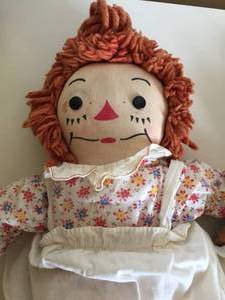 lot 295 image: Vintage Raggedy Ann and Clown Doll