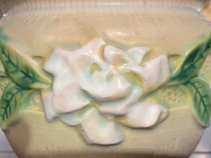 lot 274 image: Roseville Vase