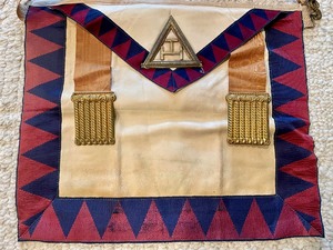 lot 280 image: Masonic Collectibles