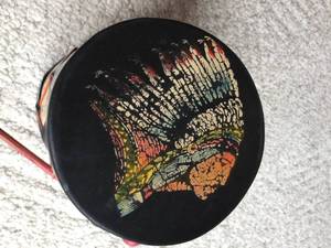 lot 323 image: Vintage Toy Native American  Drum