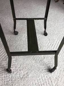 lot 357 image: Vintage Metal Sectratarial Stand