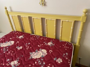 lot 290 image: Vintage Wooden Yellow Headboard and Bed Frame