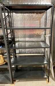 lot 372 image: Metal Shelving Unit