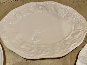 lot 380 image: Serving Tray Grouping