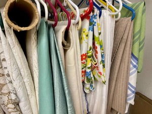 lot 388 image: Lots of Tablecloths