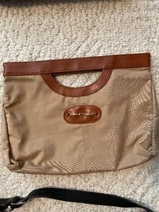 lot 409 image: Nine Ladies Handbags