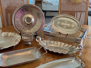 lot 113 image: Silver Plate Serving Items