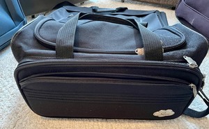 lot 360 image: Large Luggage Lot