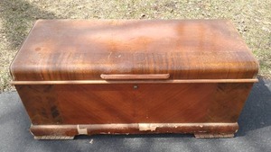 Vintage Lane Cedar Chest