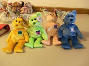 Lot of 4 Bears