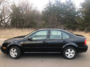 lot 3 image: 2002 Volkswagen Jetta GLS - 2 OWNER - 105,885 MILES
