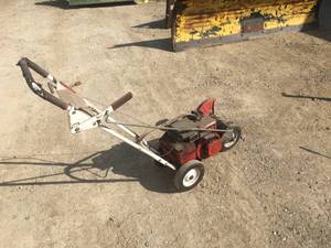 lot 9 image: Little Wonder 6032 LC Lawn Edger