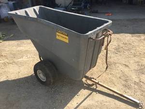 lot 17 image: Utility Dump Trailer