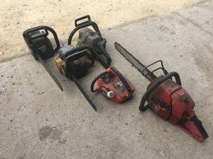 lot 28 image: Lot of 5 Chainsaws