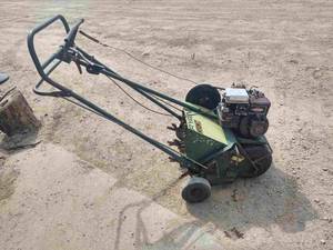 lot 76 image: Ryan Commercial Grade Lawn Aerator