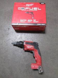 lot 25 image: Milwaukee M18 FUEL 18-Volt Lithium-Ion Brushless Cordless Drywall Screw Gun (Tool-Only), 2866-20. Used.
