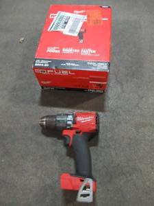 lot 32 image: Milwaukee M18 FUEL 18-Volt Lithium-Ion Brushless Cordless 12 in. Hammer Drill  Driver (Tool-Only), 2804-20. Used. Missing Handle.