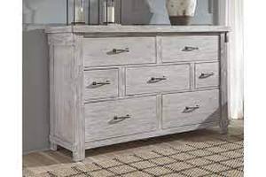 Signature Design by Ashley, Signature Design by Ashley Brashland dressers, White, White Dresser, B740-31 - BRAND NEW - NO RESERVE