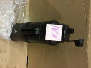 Titan 128 oz. Black Stainless Steel Vacuum Insulated Bottle by Manna Customer Returns See Pictures&nbsp