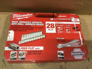 38 in. Drive SAE Ratchet and Socket Mechanics Tool Set (28-Piece) by Milwaukee Customer Returns See Pictures&nbsp