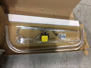 lot 39 image: 2-Handle Claw Foot Freestanding Tub Faucet Unit in Chrome Customer Returns See Pictures 