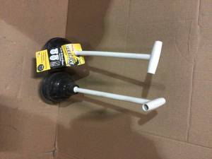 lot 61 image: Beehive Max Toilet Plunger by Korky Customer Returns See Pictures 