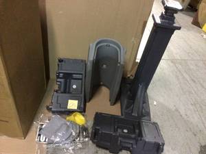 lot 65 image: Dig-Free Easy Up Classic Mailbox by SIMPLAY3 Customer Returns See Pictures 