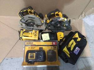 lot 69 image: MIX LOT OF DEWALT TOOLS & MISC. Customer Returns See Pictures 