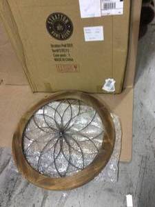 lot 4 image: Round Wood and Metal Medallion Wall Decor Customer Returns See Pictures