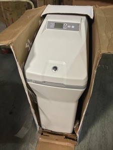 lot 107 image: GE 30,000 Grain Water Softener Open box customer return see pictures