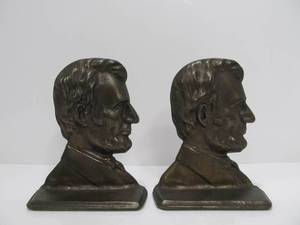 lot 11 image: Old Vintage ABRAHAM LINCOLN Iron Bookends