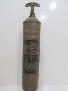lot 20 image: Old Vintage Brass Pyrene Heavy Vehicle Fire Extinguisher