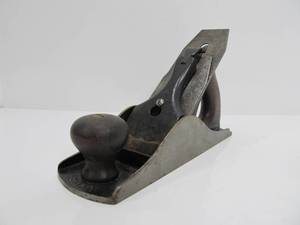lot 31 image: Very Nice Antique STANLEY No 4 12 Woodworking Plane