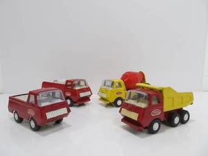 lot 113 image: 4 Vintage Tiny Tonka Trucks