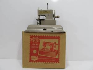 lot 114 image: Vintage Kayanee Metal Toy Sew Master Sewing Machine wBox