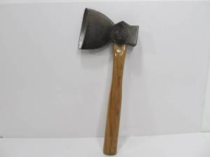 lot 119 image: Excellent Vintage KEEN KUTTER Hatchet