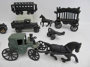 lot 167 image: Lot of Assorted Cast Iron Toys