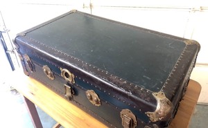 lot 362 image: Nice Antique Travel Trunk