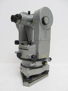 lot 268 image: Vintage LEITZ Theodolite Surveying Instrument wCase & Tripod