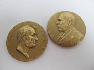lot 188 image: 2 Vintage BrassBronze Presidential Inaugural Medallions - Lincoln & Wilson