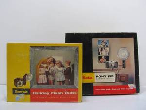 lot 290 image: 2 Vintage Complete Camera Kits